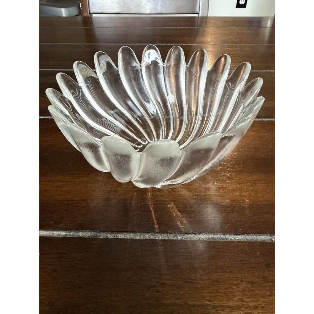 Vintage Studio Nova Art Solaris Clear Frosted Petal Glass Bowl MCM 6"